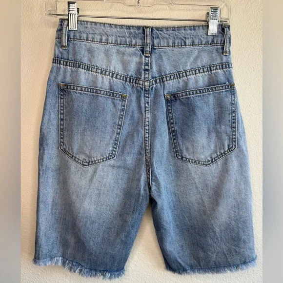 NWT FASHION NOVA Lehlani Distressed Denim Bermudas - Picture 3 of 3